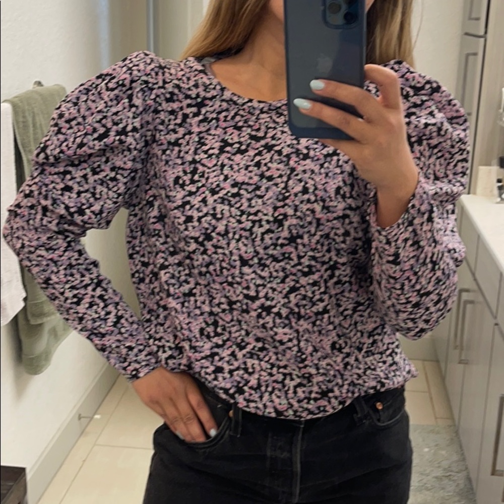 Shoulder pad flower blouse